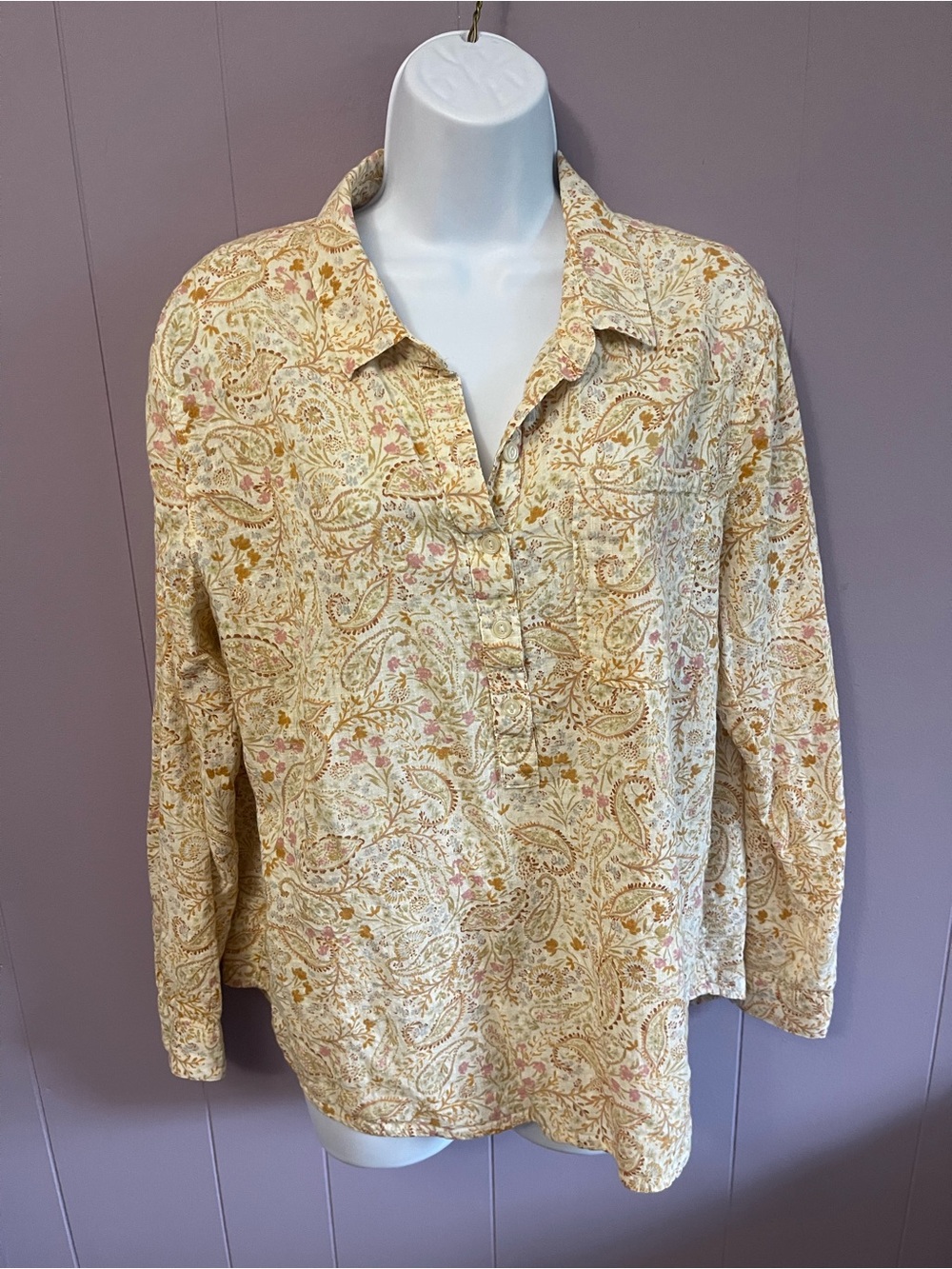 Laura Scott Cream Paisley Button-Front Tunic